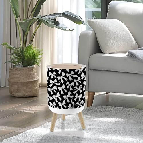 Pequeña caneca de basura con tapa y patas de madera miniatura 2