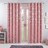 Color: rosa pálido con estampado metálico de unicornio. Cortinas opacas ideales para dormitorio infantil