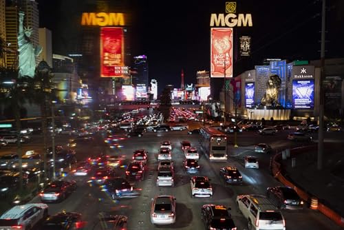 The real story behind the slump in Las Vegas tourism Podcast Por arte de portada