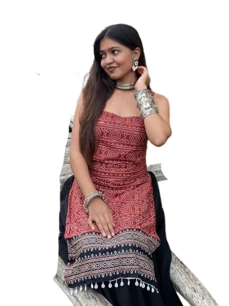 Image of Women's Sleeveless Ajrak Print Kurti, Pure Cotton Straight Fit Straight Cambric Jaipuri Printed Kurti