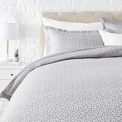 Amazon Basics Light-Weight Microfiber Duvet Cover Set with Zipper Closure - King, Grey Cheetah
