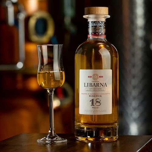 Grappa Libarna Riserva 70cl Grappa aus Barbera- und Dolcetto-Trauben, 18 Monate gereift. Strukturiert und komplex. 42% vol.
