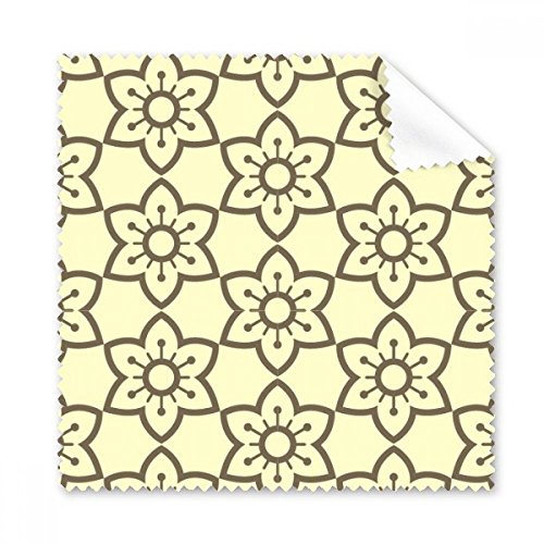 Tissu microfibre jaune pour écran de smartphone et lunettes au bureau comme en voyage