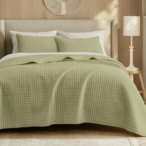 Image of Wonderful 3 Piece Waffle Weave Quilt Set Queen Size, Sage Lightweight Bedspread Coverlet for All Season, Ultra Soft Microfiber Bedding Set with 2 Pillow Shams, Waffle Pattern Quilted Design 94 inchx94 inch | Breathable & Cozy