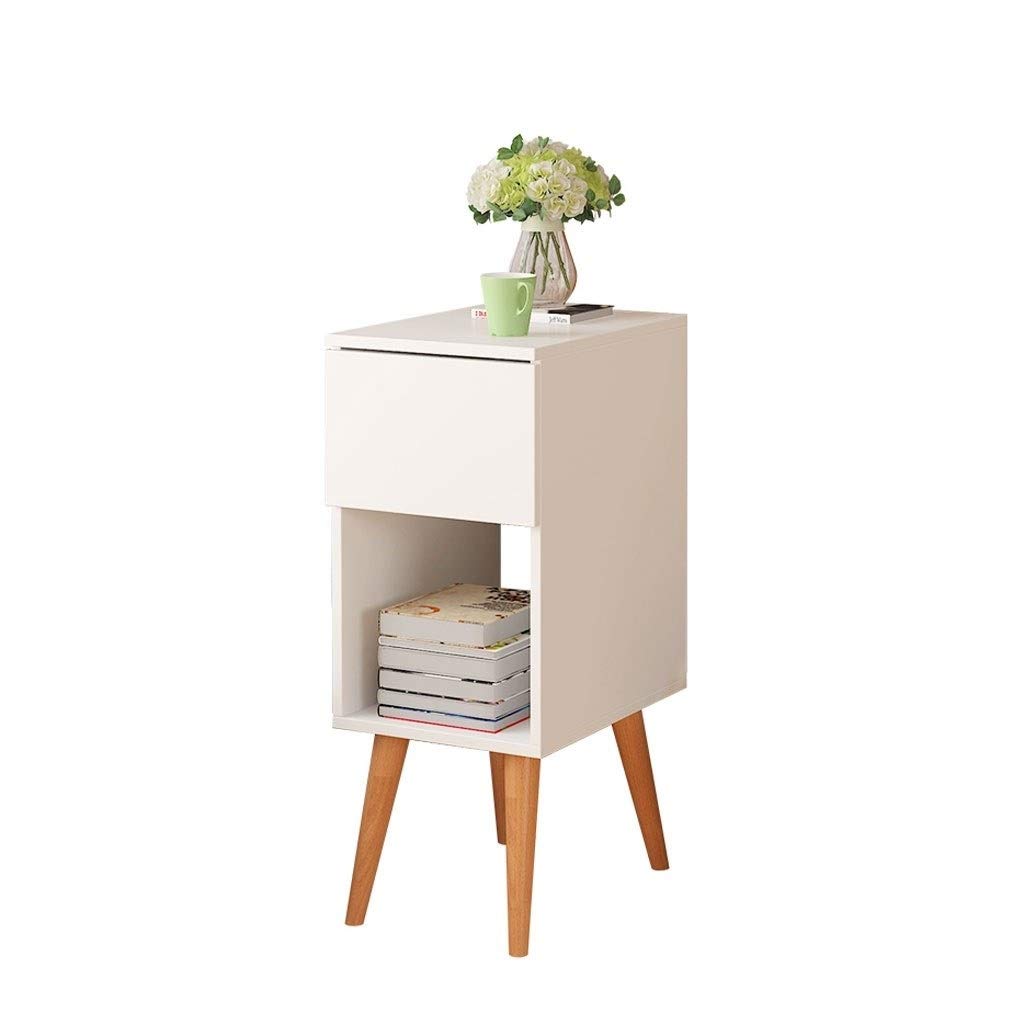 Petite table basse blanche pour optimiser un petit salon encombré