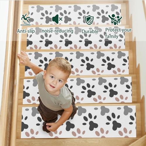 Huellas de escalera para peldaños de madera en viviendas con cachorros 5