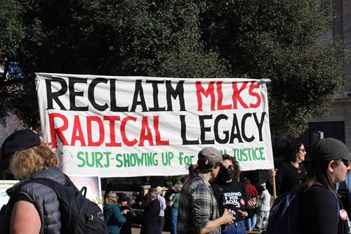 Couverture de The Pacifica Evening News, Weekdays &ndash; January 19, 2026