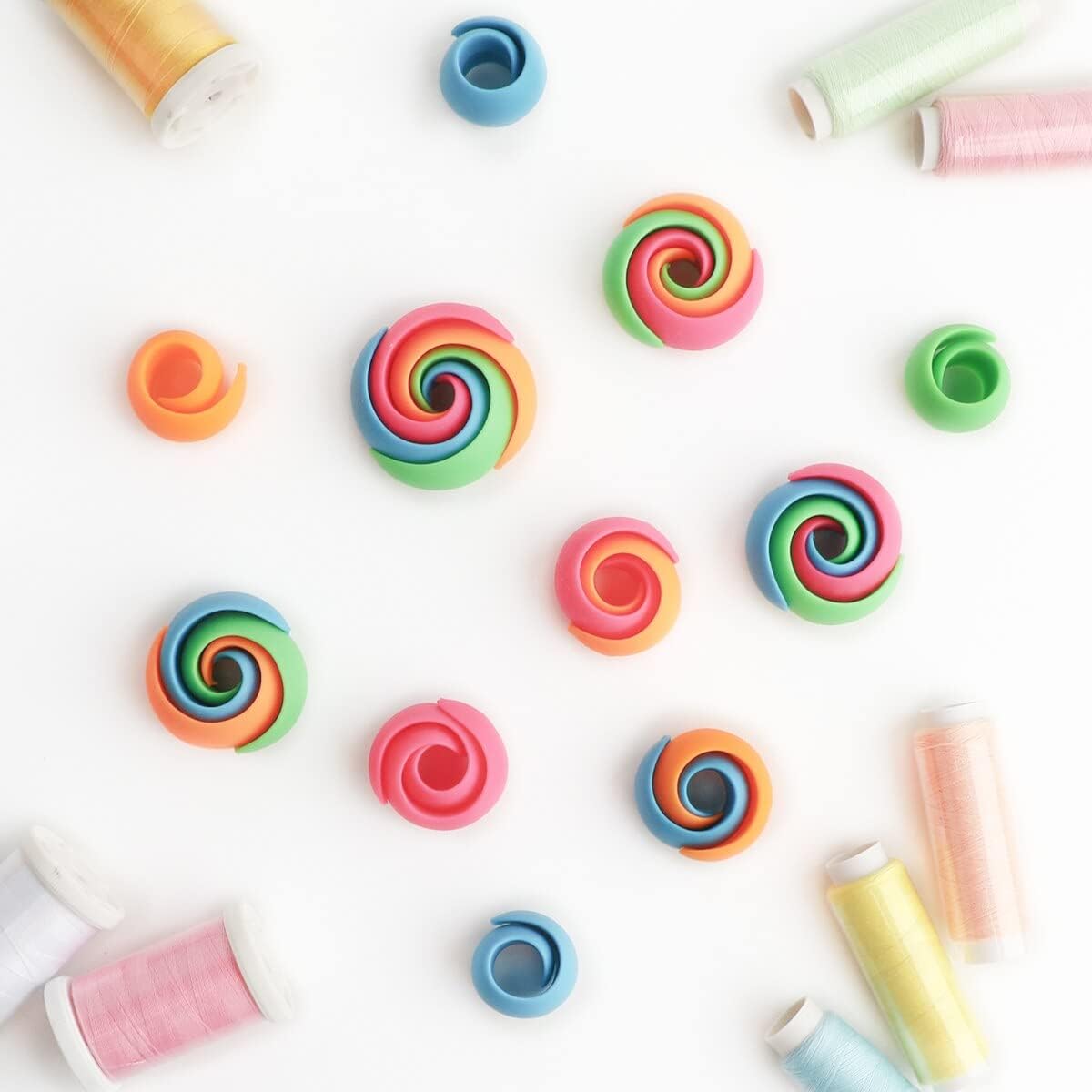 Sew Tech 100pcs Thread Spool Savers & Huggers, Reusable Silicone Bands Prevent Tails from Unwinding, Fits Mini-King to Cone Spools, for Sewing & Embroidery