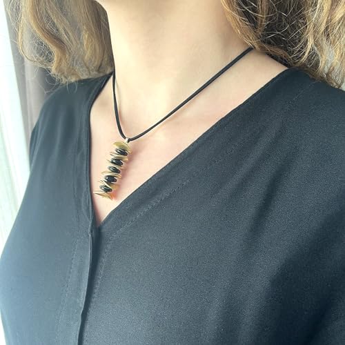 Colgante de Obsidiana Negra con Abalorios Dorados