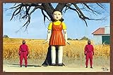 Trends International Netflix Juego del calamar - Póster de pared de muñeca, 22.35 x 34 pulgadas, versión enmarcada en caoba