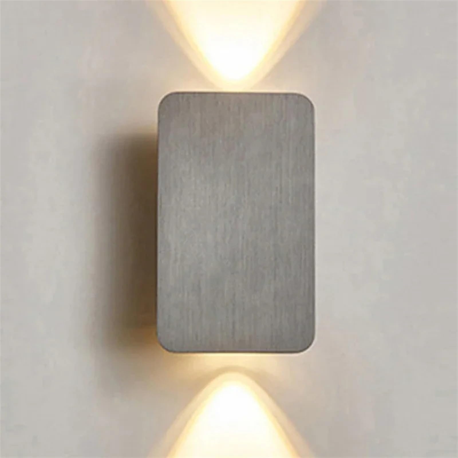 Luminaire mural design en aluminium brossé pour décoration intérieure