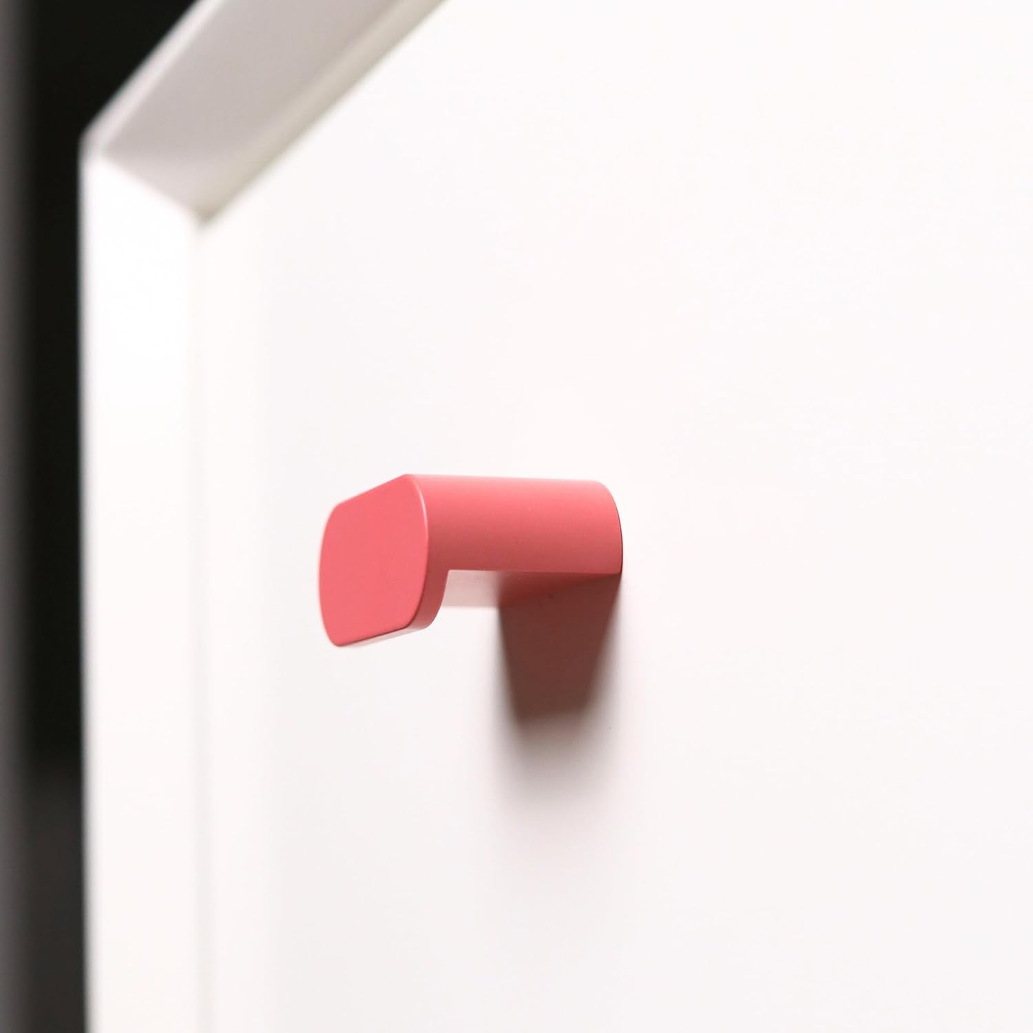 ROUS Hardware Oval Cabinet Knob – Solid Aluminum Drawer Pull, Blush (Pink) Matte Finish for Kitchen Cabinets – Cabinet Knobs, Drawer Knobs, Kitchen Cabinet Knobs, Cabinet Pulls, 1 Count.