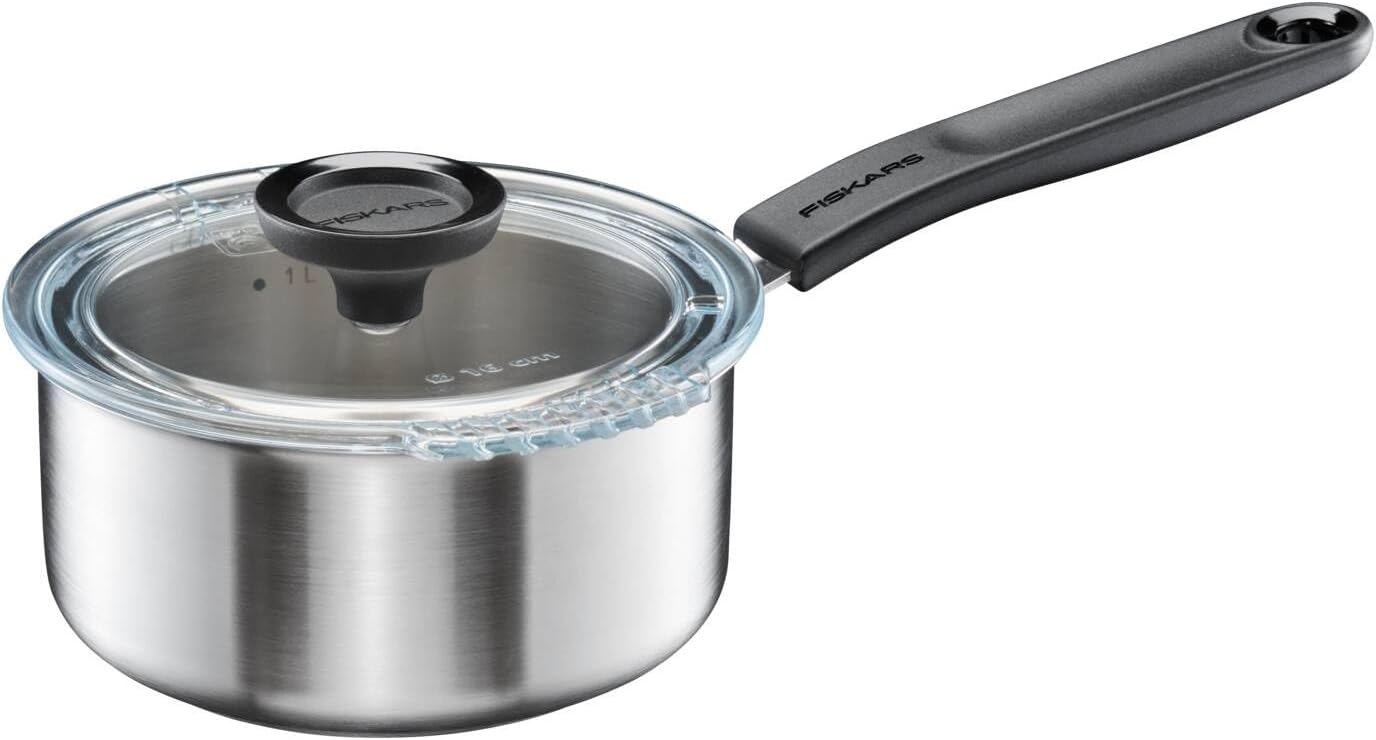 Fiskars 1072315 Saucepan with Lid, 1.5 Litre, Diameter 18.3 cm, For All Types of Cookers, Recycled Stainless Steel, Functional Form, 1072315