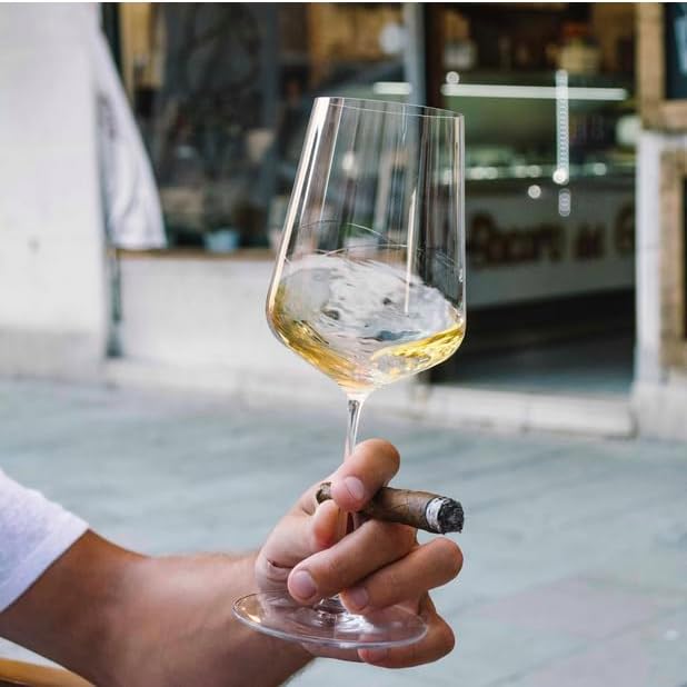 Zalto Universal Wine Glass - Image 10