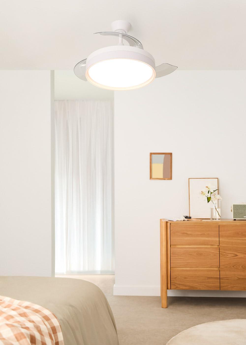 CREATE / WIND CLEAR EDGE/Ventilateur de plafond avec lumière blanc + télécommande / 40W, Silencieux, Ø107 cm, 6 vitesses, pales rétractables, programmable, fonction été-hiver, LED 3 temperatures