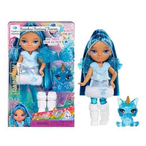 RAINBOW HIGH Littles Rainbow Fantasy Fairies & Pet - Sapphire, Blue - Pequeña Muñeca Posable de 14 cm y Mascota Perro de Fantasía con Alas de Hada Intercambiables, Regalo para Niños +4