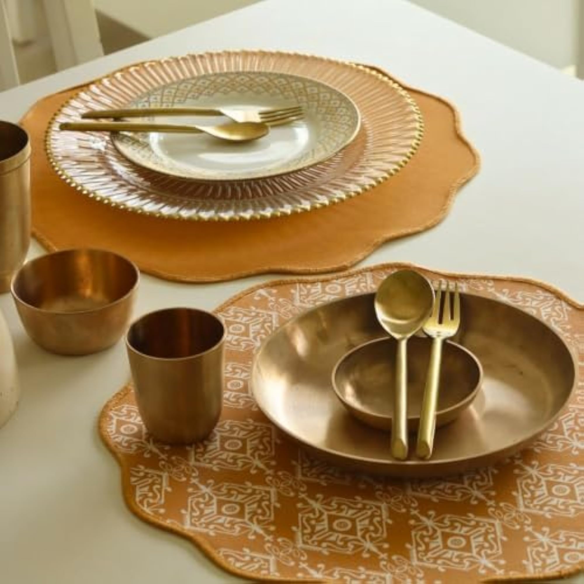 Reversible Cotton Placemats, Round Scalloped Table Mats