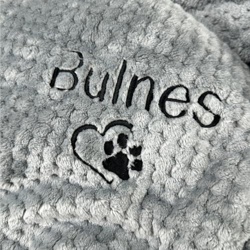 HERSTL Personalisierte Hundedecke, Bestickte Hundedecke Mit Namen Und Geburtsdatum, Kuschelige Pfotenabdruck-Haustierdecke Als Geschenk for Hunde, Welpen, Katzen Und Kätzchen(70X100cm)