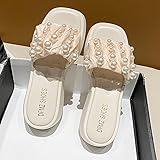 Der Pelz ist sehr flauschig. Es wird mit Ihren Schritten auf und ab schwingen, sehr modisch und attraktiv.