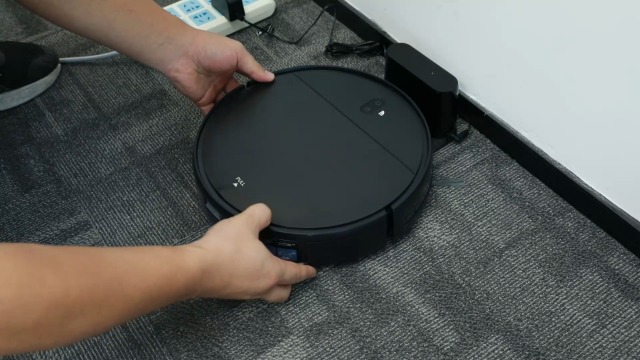 Watch BR151 robot vacuum cleaner startup steps video on Amazon Live