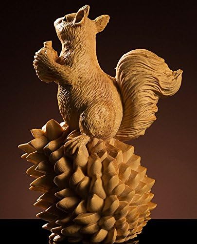 Miniatura 2 de TL035-3.9x2.4x2.0 in Figura tallada detallada de boj tallado - Ardilla con tuerca