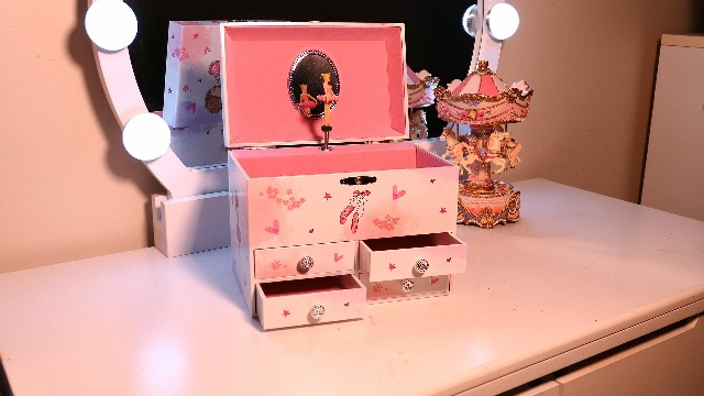 Amazon.com: The San Francisco Music Box Company Ballerina Friends