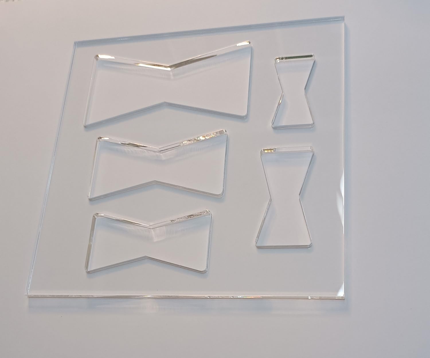 amazon-com-bow-tie-router-templates-classic-bow-tie-inlay-acrylic-router-template-butterfly-inlay-templates-router-templates-for-woodworking-7-75x7-75-tools-home-improvement