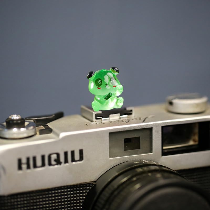 Camera Hot Shoe Cover, Cute Animal Noctilucent Hot Shoe Cap, Hot Shoe Protector Compatible with Sony Fujifilm Fuji Canon Nikon Pentax Leical Panasonic (2pcs Panda)