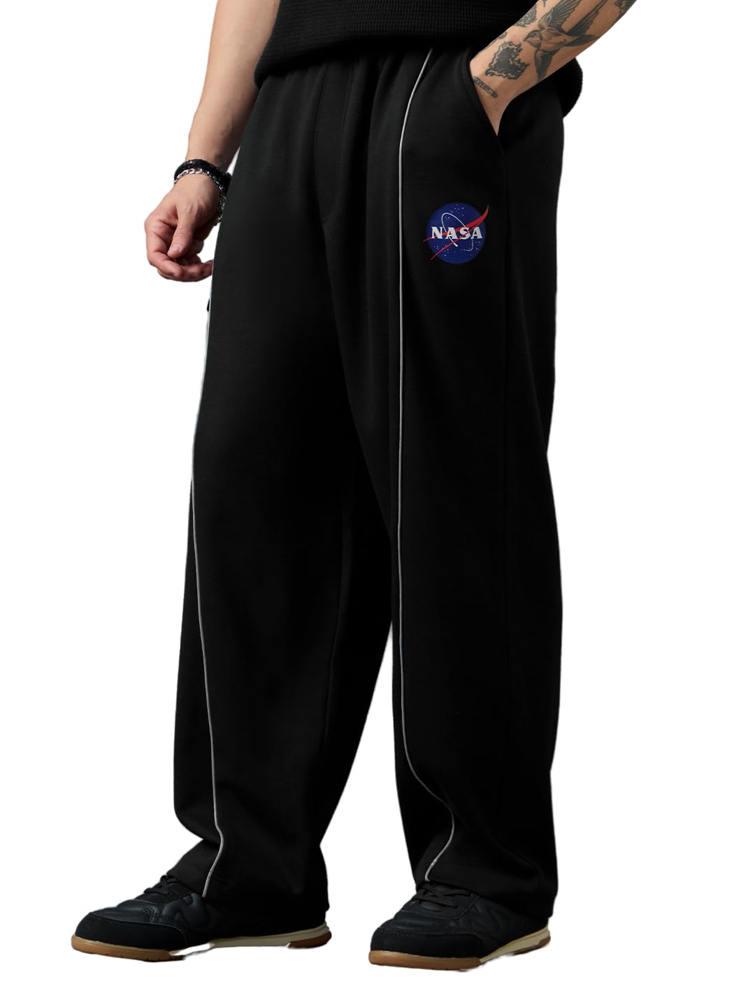 the souled store NASA: Explorer Men and Boys Elastic Waistband Black Graphic Printed Cotton Relaxed Fit Side Cargo Pocket Lightweight Everyday All-Season Joggers-picture-17