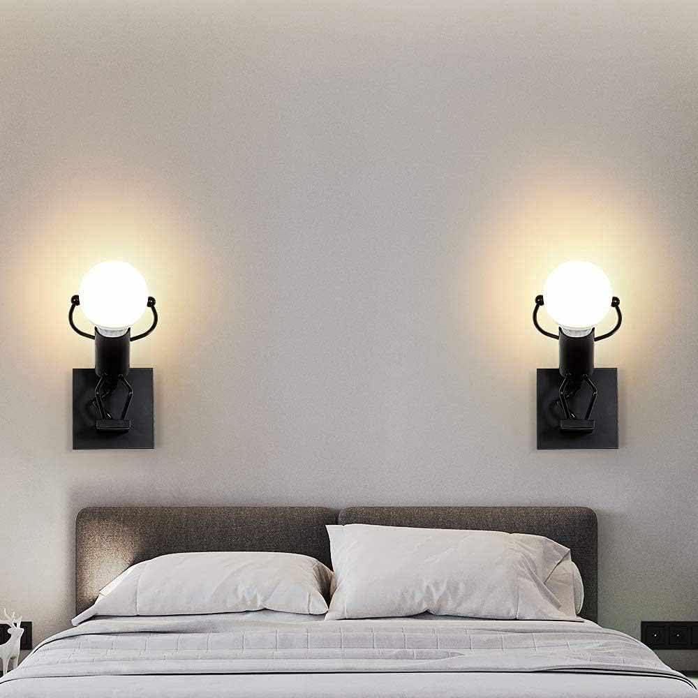 Vetrineinrete® Applique da parete decorativo a forma di omino lampada da muro in metallo attacco E27 arredo casa soggiorno ingresso(Omino che Salta Nero)
