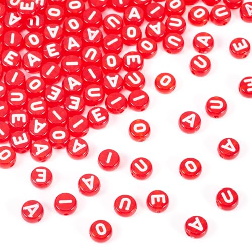 PandaHall 100 cuentas acrílicas transparentes de 7 mm, cuentas redondas planas del alfabeto A/E/I/O/U, cuentas de letras iniciales rojas para pulseras de amistad, fabricación de joyas