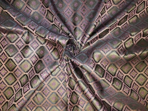 Tissu brocart en soie aux reflets irisés, l'art du jacquard romantique BRO1112