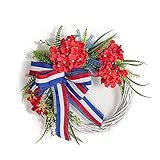 Um den Unabhängigkeitstag der Vereinigten Staaten zu feiern, wurde Kranz aus roten, weißen und blauen Blumen in Anlehnung an die amerikanische Flagge hergestellt.