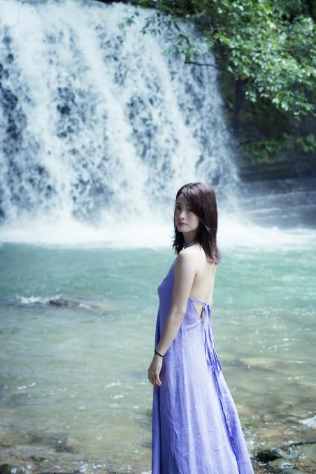 Amazon.co.jp: 上戸 彩/上戸彩 写真集 「 Midday Reverie 」 : J-pop