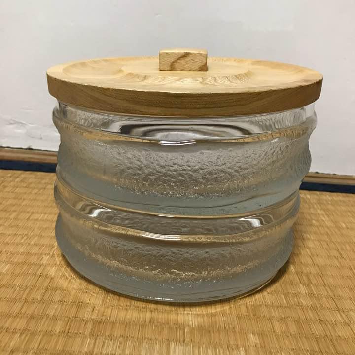 義山　ハンドカット　二段重　ガラスのお重　南元比古　未使用保管品　茶道具　菓し器 義山 ハンドカット 二段重 ガラスのお重 南元比古 未使用保管品