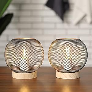 JHY DESIGN Tischlampen Metallgewebe Batteriebetrieben, 2er-Set Nachttischlampe 20cm Hoch mit 6-Stunden-Timer Tisch Batterie Lampen für Balkon Schlafzimmer Indoor Innen Wohnzimmer(Rund, Holzsockel)