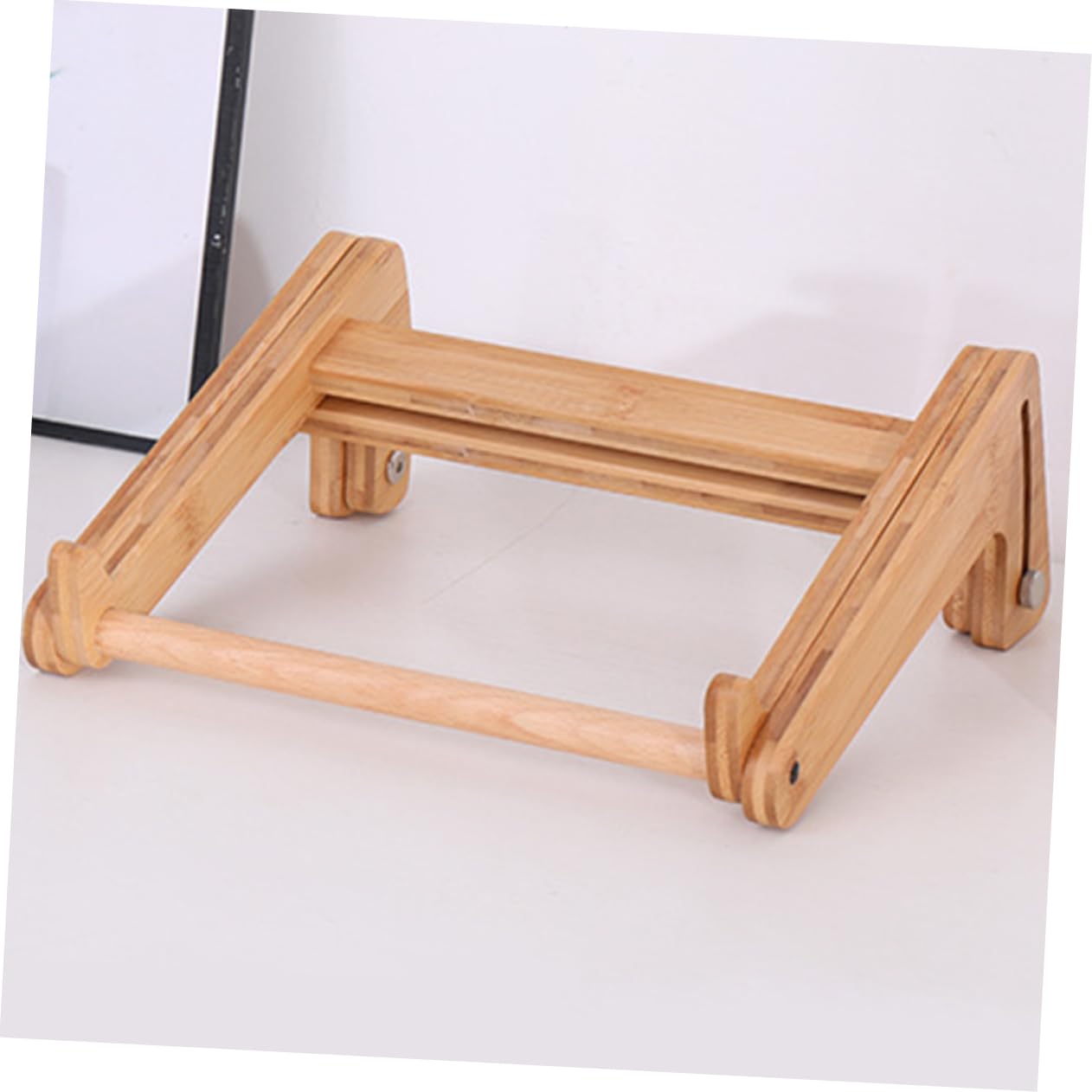 KOMBIUDA Supporto Laptop in Legno Altezza Regolabile e Design Cavo, Scrivania Portatile per Laptop, Stabile e Antiscivolo per Casa e Ufficio