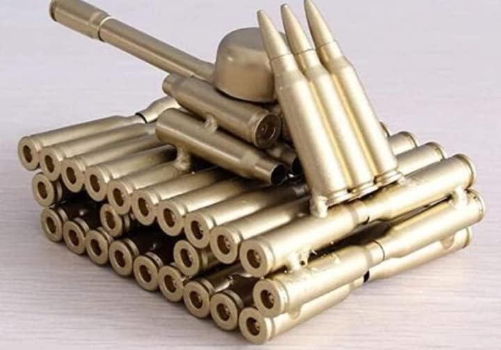 ZIF Bullet Shell Casing Shaped Army Tank Metal Sculpture,Great Decorative Artwork Model Gift for Home,Study Room Decorations Item