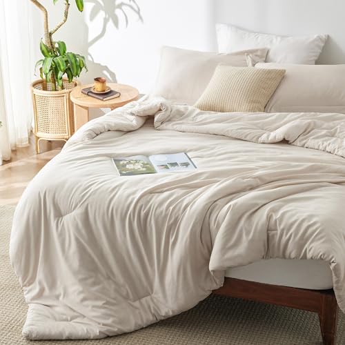 Bedsure King Size Comforter Set – Beige King Comforter Set, Soft Bedding for All Seasons, Cationic Dyed Bedding Set, 3 Pieces, 1 Comforter (104″x90″) and 2 Pillow Shams (20″x36″+2″)