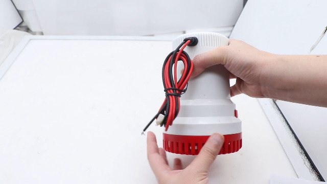 Noref 2000GPH Electric Bilge Pump Boat Water Pump Marine Ignition