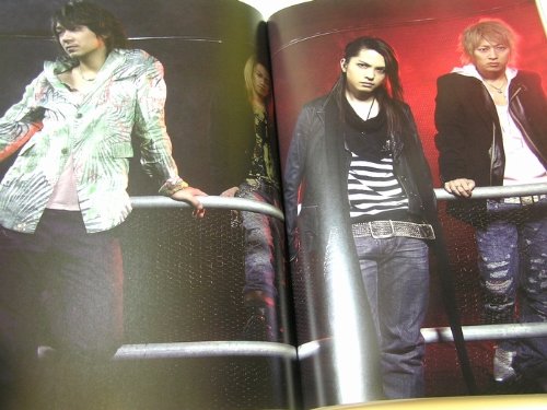 Amazon.co.jp: 【 ツアーパンフレット 】 L'Arc-en-Ciel AWAKE TOUR