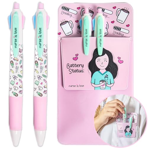 Nurse is Love Set de 2 Boligrafos Multicolor + Salvabolsillos Enfermeria ROSA | Organizador Bolsillo + Pack de Bolis | Enfermera y TCAE Accesorios - Ajusta con Lanyard | Regalos Enfermera Original