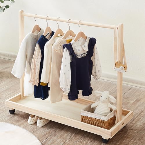 Support simple au sol pour vêtements bébé et chapeaux enfants