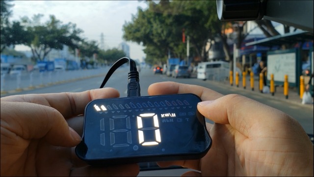Top Auto Accessory HUD Head Up Display – 5.5" OBD II – Speed RPM Warning System – For Toyota Models – HUD33
