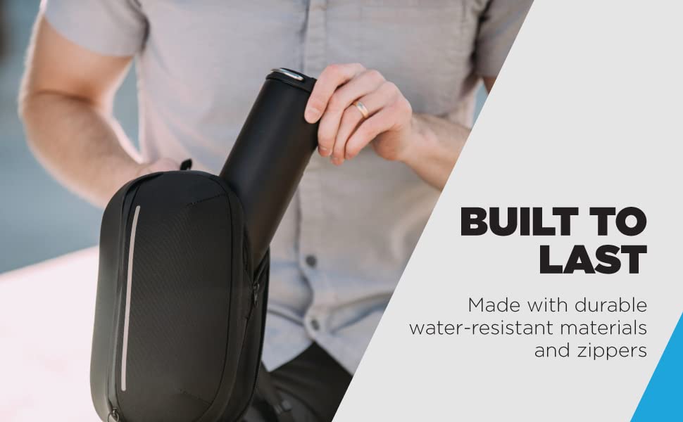 Bolso bandolera premium Gomatic Navigator de 1 litro negro con compartimento para tablet 5