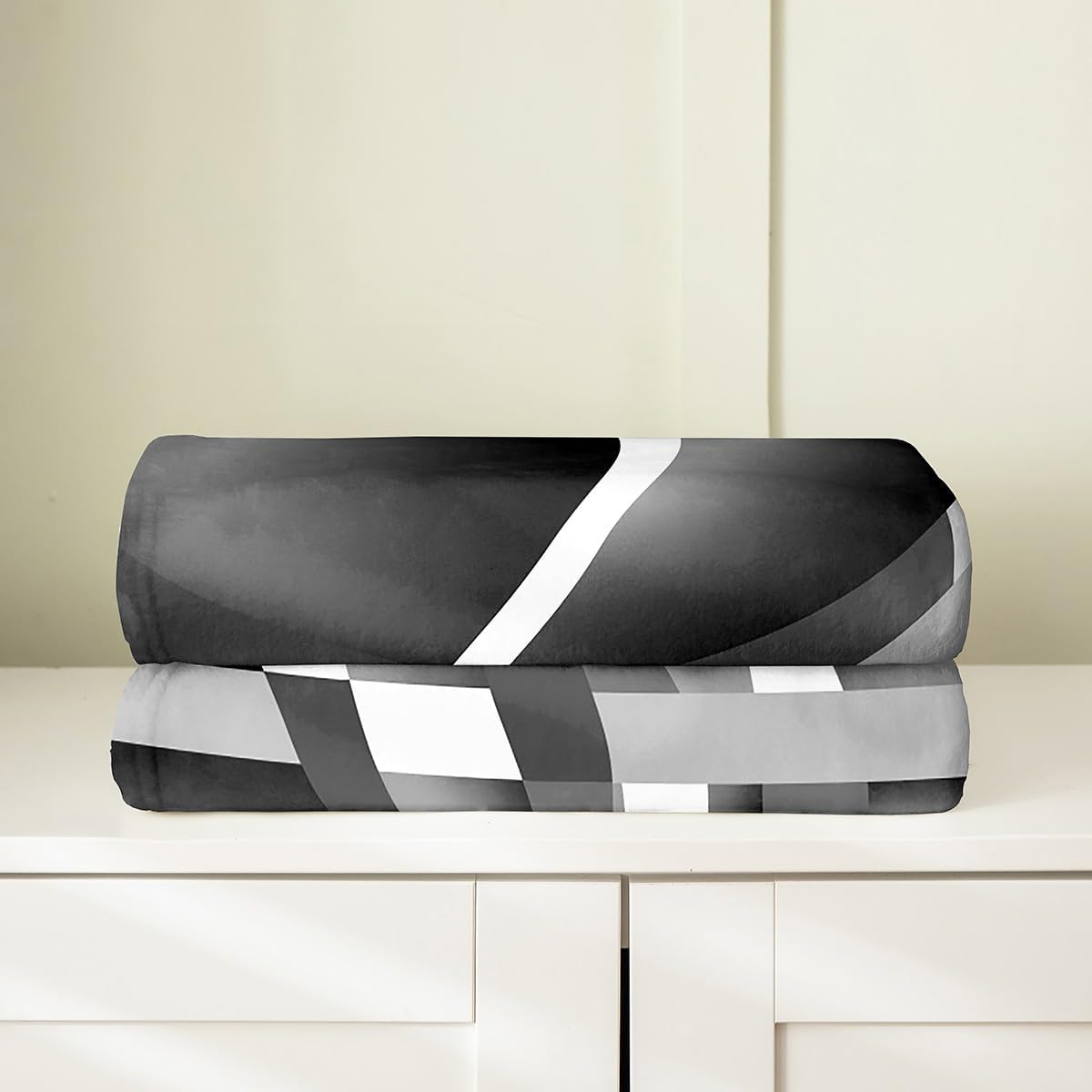 Modern Geometric Lines Flannel Blanket for Boys Girls Kids Super Soft Warm Gray Black Swirls Fleece Blanket Retro Lines Throw Blankets Modern Simple Bed Blanket Gifts for Teens Women(Queen 90"x90")