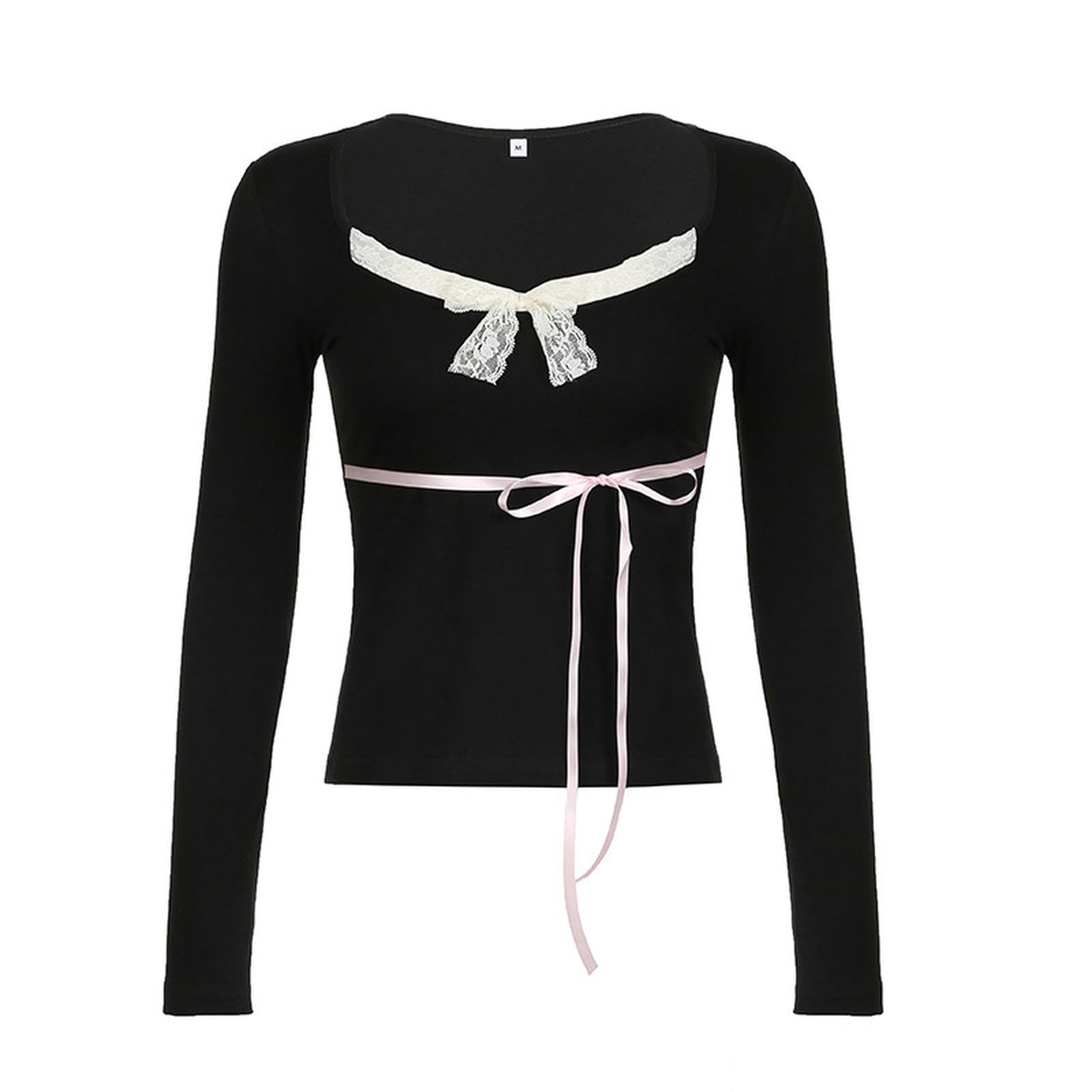 T-shirt col carré et dentelle noire : le haut manches longues idéal pour vos sorties