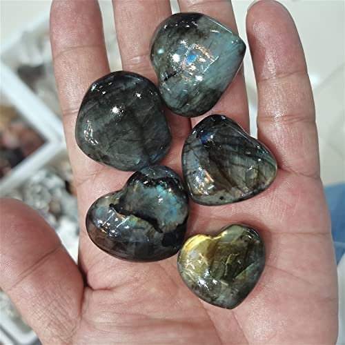 Pierre de cristal en cœur : offrez 5 labradorites précieuses de guérison