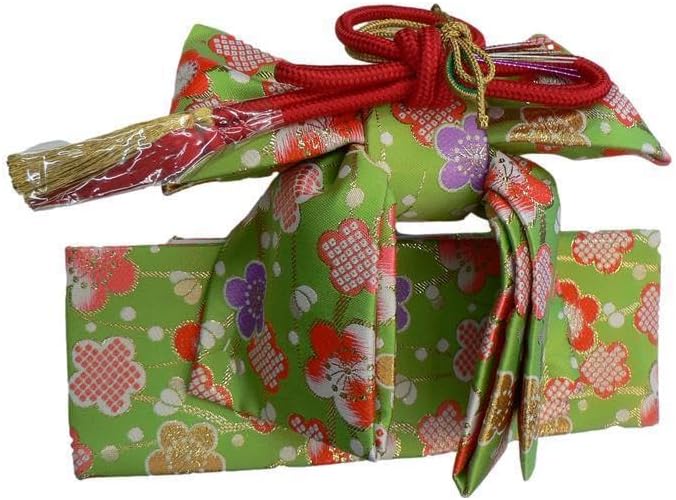 七五三、3歳用、Ｓサイズ祝帯ハコセコセット。16、若草色に梅柄。 七五三、3歳用、Sサイズ祝帯ハコセコセット。16、若草色に梅柄