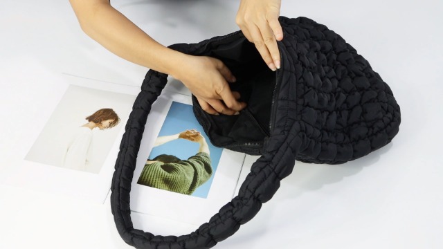 Bolso acolchado tipo tote grande GOKTOW miniatura 7